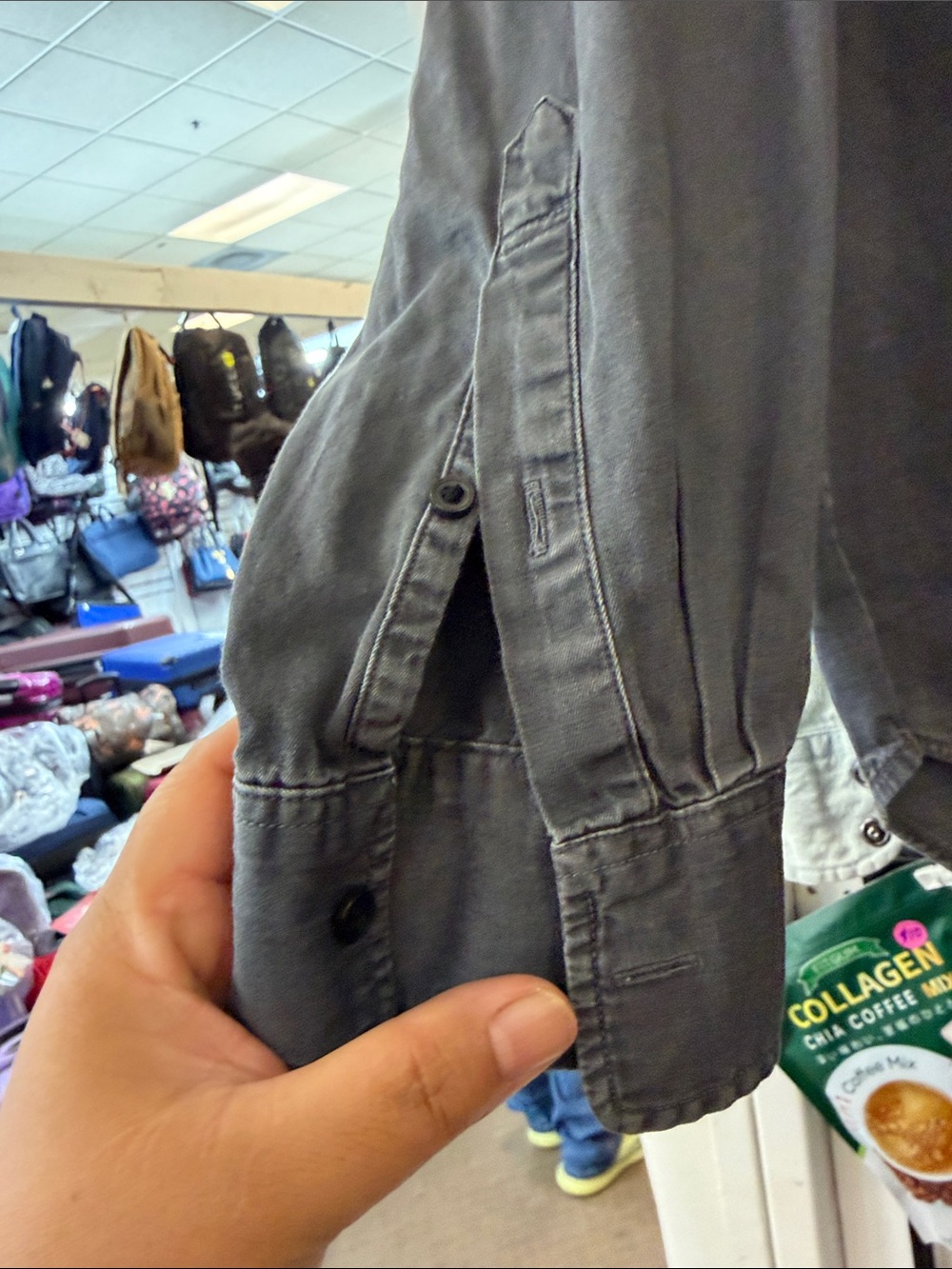 SOLD SOLD SOLD
Uniqlo Men's Casual Button-Down Shirt — Charcoal Gray - Picture 3 of 7